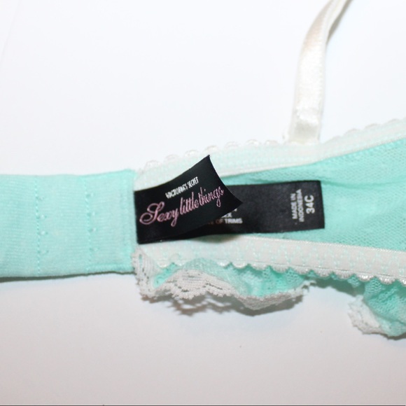 Victoria’s Secret sexy little things 34C - Picture 7 of 15